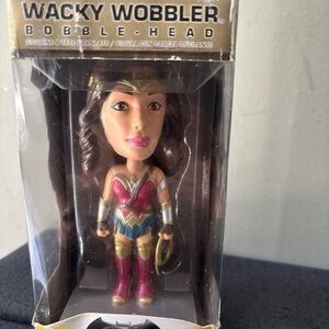 Funko WonderWoman in Batman vs Superman Movie Bobblehead Toy